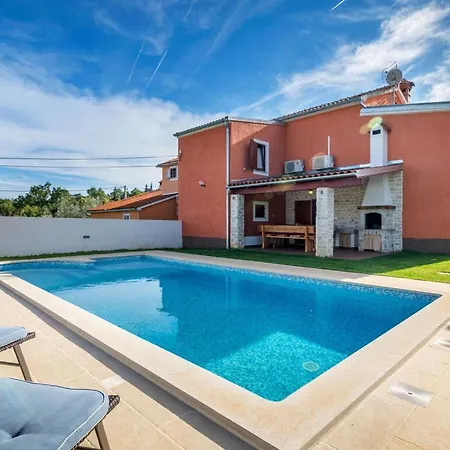 Prisedi Comfortable Villa Rakalj