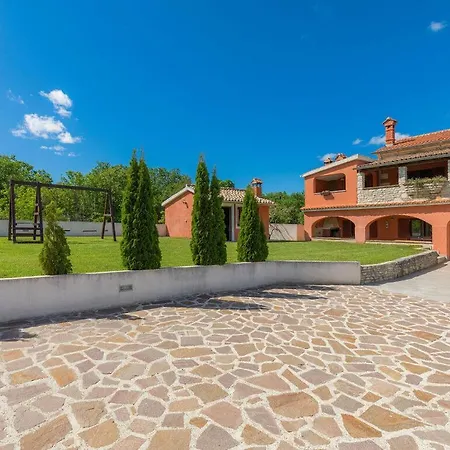 Prisedi Comfortable Villa