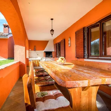 Prisedi Comfortable Villa